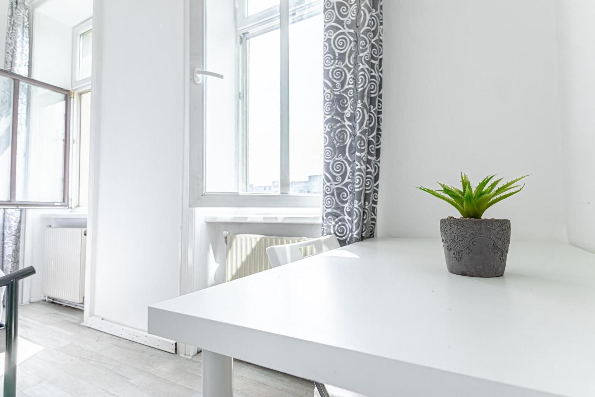 Comfy 3br Shared - U6 Subway, Danube & Millenium Appartamento
